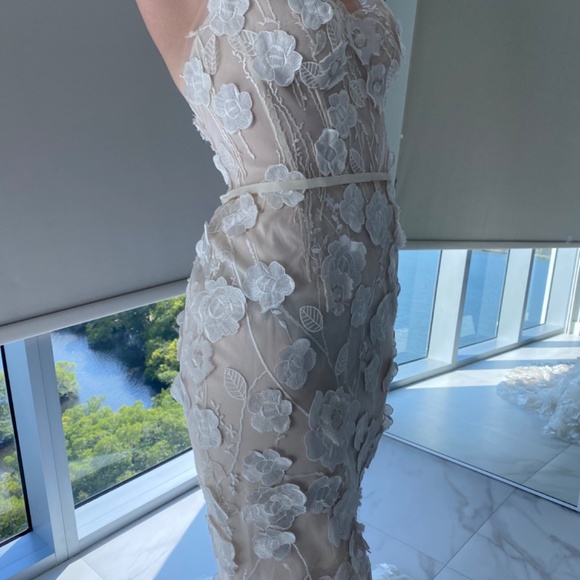 Mira Zwillinger wedding gown NEVER WORN - Picture 9 of 9